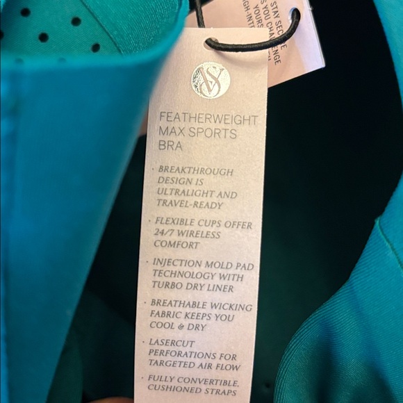 NWT Victoria's Secret High Support green Sports Bra 34DD - Picture 3 of 3